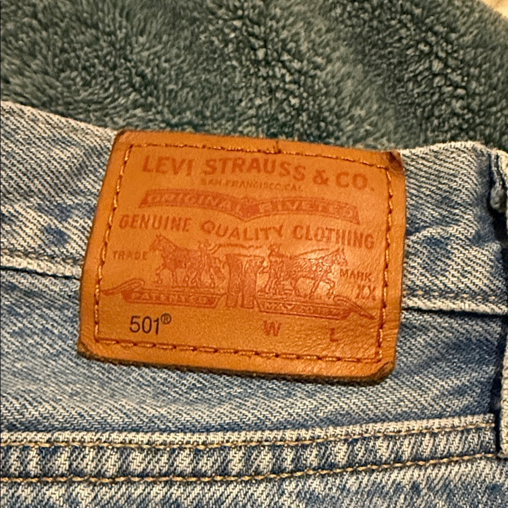 Classic Blue 501 Levi’s Vintage Denim Jeans - Picture 3 of 5